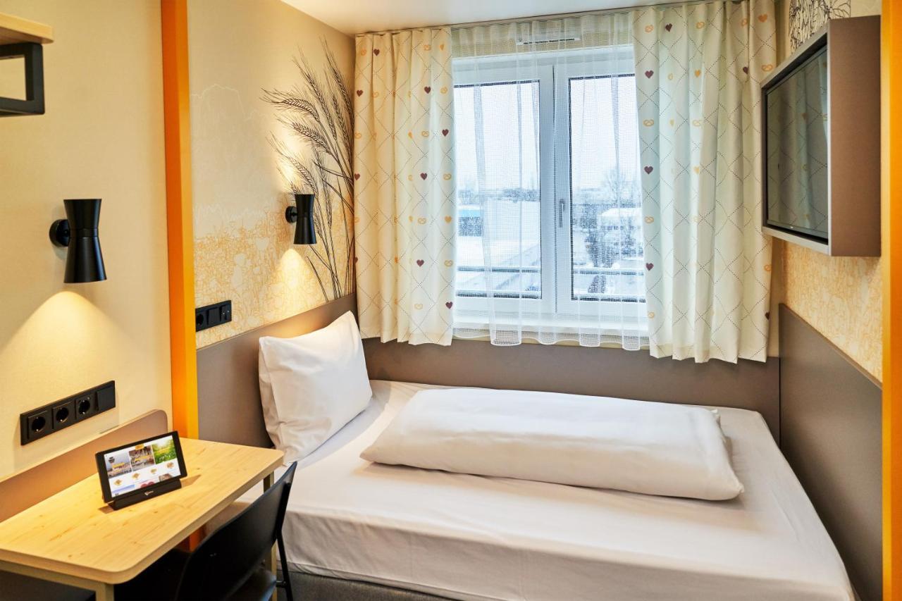 Mcdreams Hotel Muenchen-Nord Эхинг Экстерьер фото